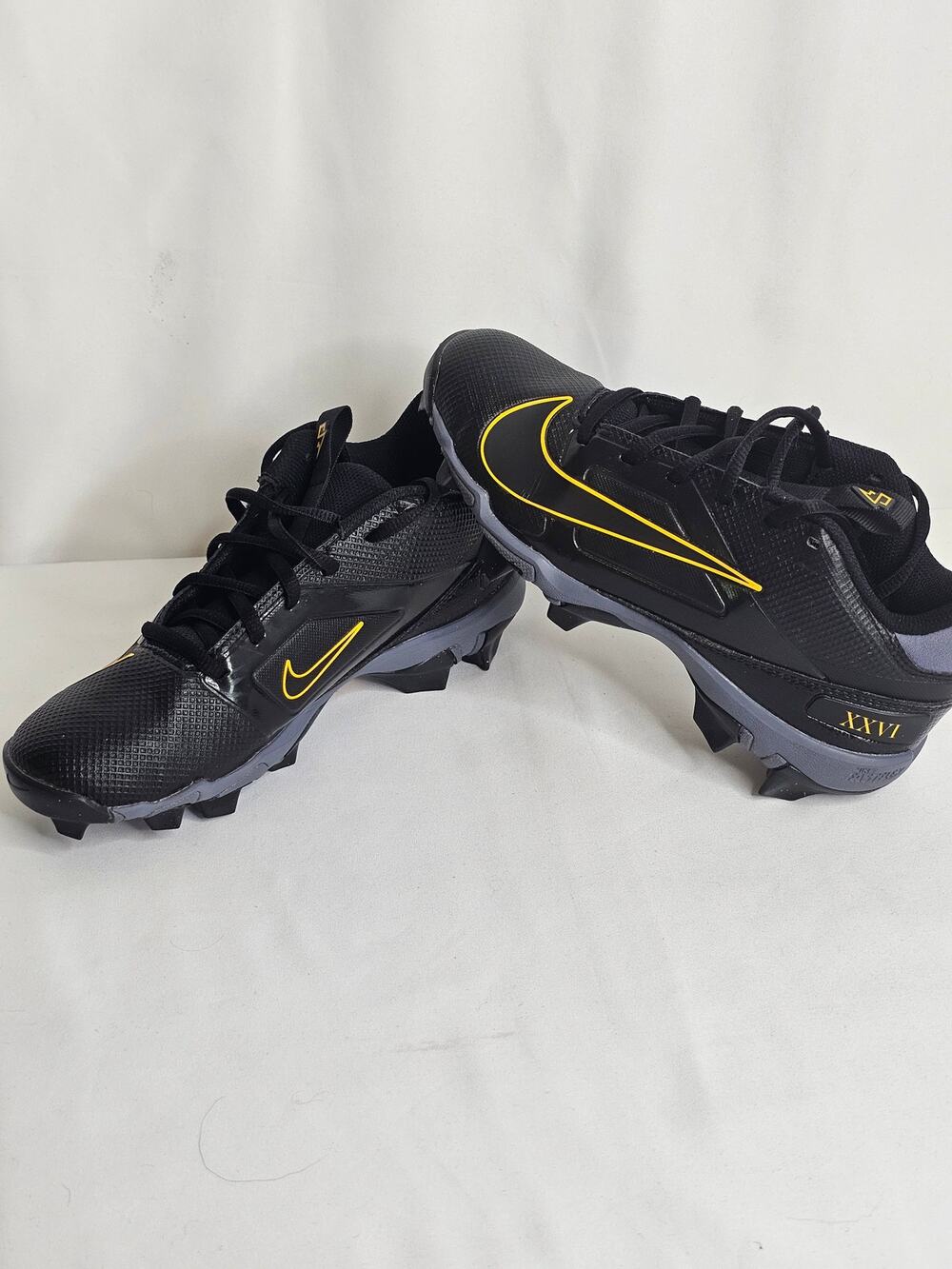Nike Alpha Menace 4 Shark "Saquon Barkley" Football Cleats 4Y